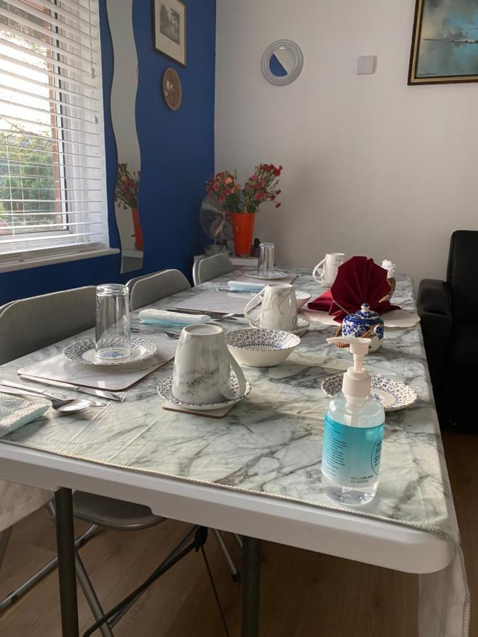 Ponders End Bed & Breakfast Newport  Ngoại thất bức ảnh